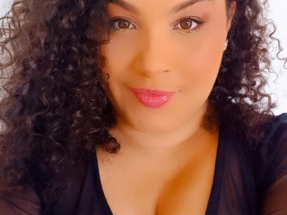 Alter: 41 / Waage - Alter: 2 / mollig - Geschlecht: weiblich - Ausrichtung: heterosexuell - Haare: braun / mittellang - Piercing: keins - bewebmaster-Alter: E und mehr - Hautfarbe: gebräunt - Augen: braun - Rasur: nicht rasiert